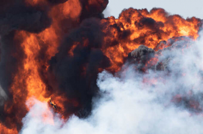 Танкер взлетел на воздух, проходя через Панамский канал; имеются пострадавшие