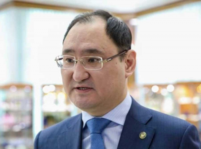 Роскошь на колесах под предлогом безопасности: зачем Санжар Адилов оправдывает внедорожники за 60 миллионов?