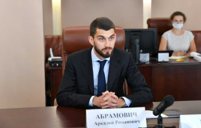 Сын Абрамовича захватывает Саратов: как Аркадий через Диалл Альянс и Артамиру выкачивает миллиарды из региональных скважин