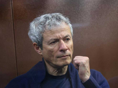 Находясь в СИЗО, Вадим Мошкович продолжает клепать новые фирмы. В этот раз его партнер - Юрий Хихинашвили, родственник человека тесно связанного с Тимуром Миндичем