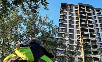 В Красногорске после удара беспилотника загорелась квартира