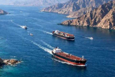 WSJ: Более 20 судов за сутки прошли через Ормузский пролив несмотря на блокаду США