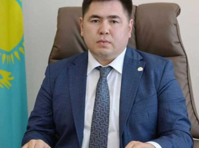 Аким Павлодара Хасар Хабылбеков привлек внимание своим дорогостоящим пуховиком Moorer, стоимость которого составляет 1,1 миллиона тенге